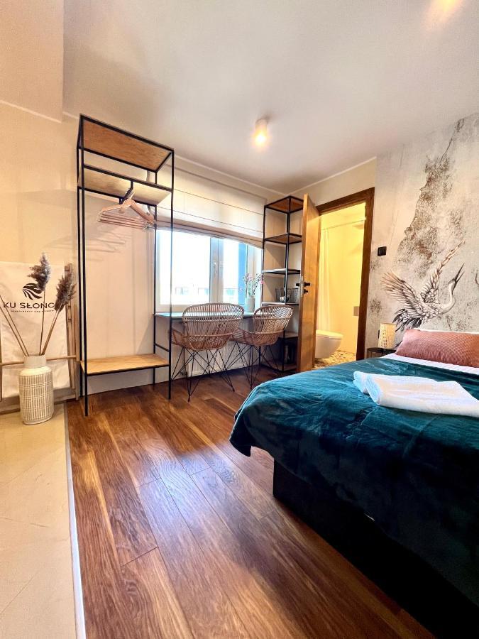 "Ku Sloncu" -Pokoje& Apartamenty - Jastrzębia Góra Exteriör bild