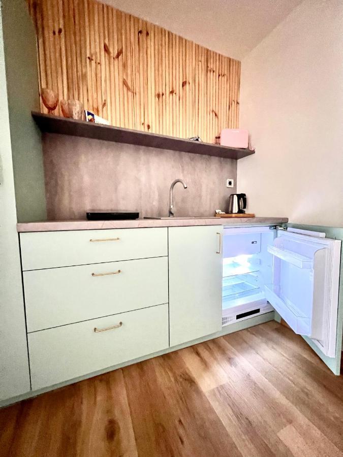 "Ku Sloncu" -Pokoje& Apartamenty - Jastrzębia Góra Exteriör bild